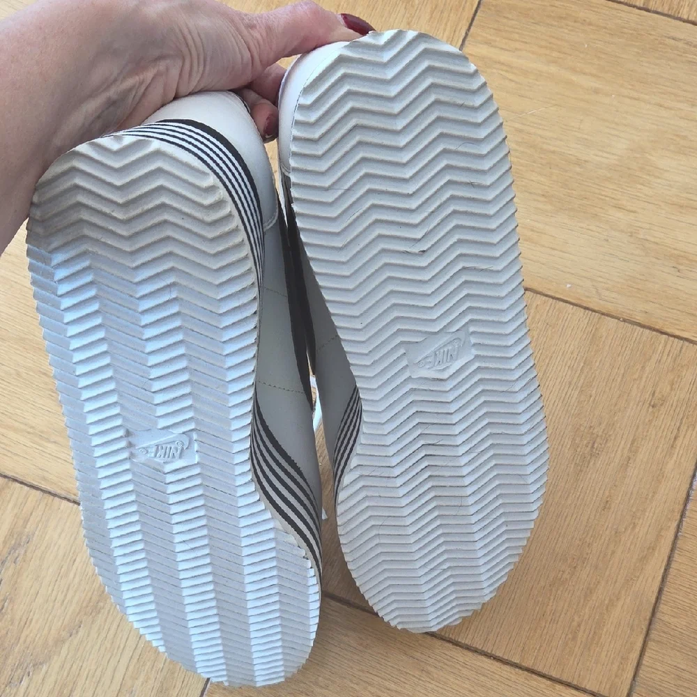 Comme des Garcons Women's Platform Sneakers - White and Black - Picture 8 of 10
